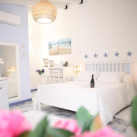 Blu Mare Suite Privata & Apartment テッラジーニ エクステリア 写真