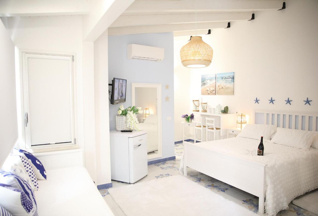 Blu Mare Suite Privata & Apartment テッラジーニ エクステリア 写真