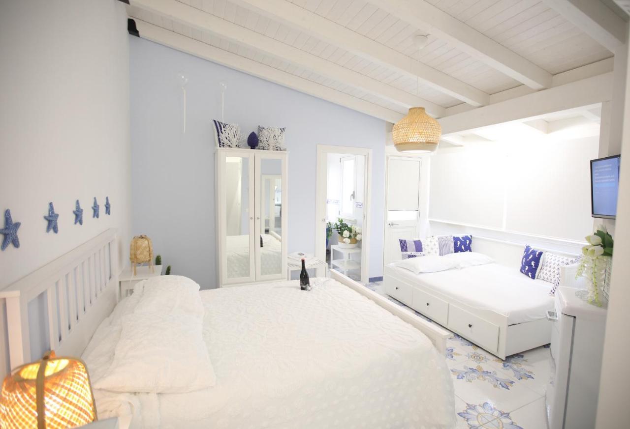 Blu Mare Suite Privata & Apartment テッラジーニ エクステリア 写真