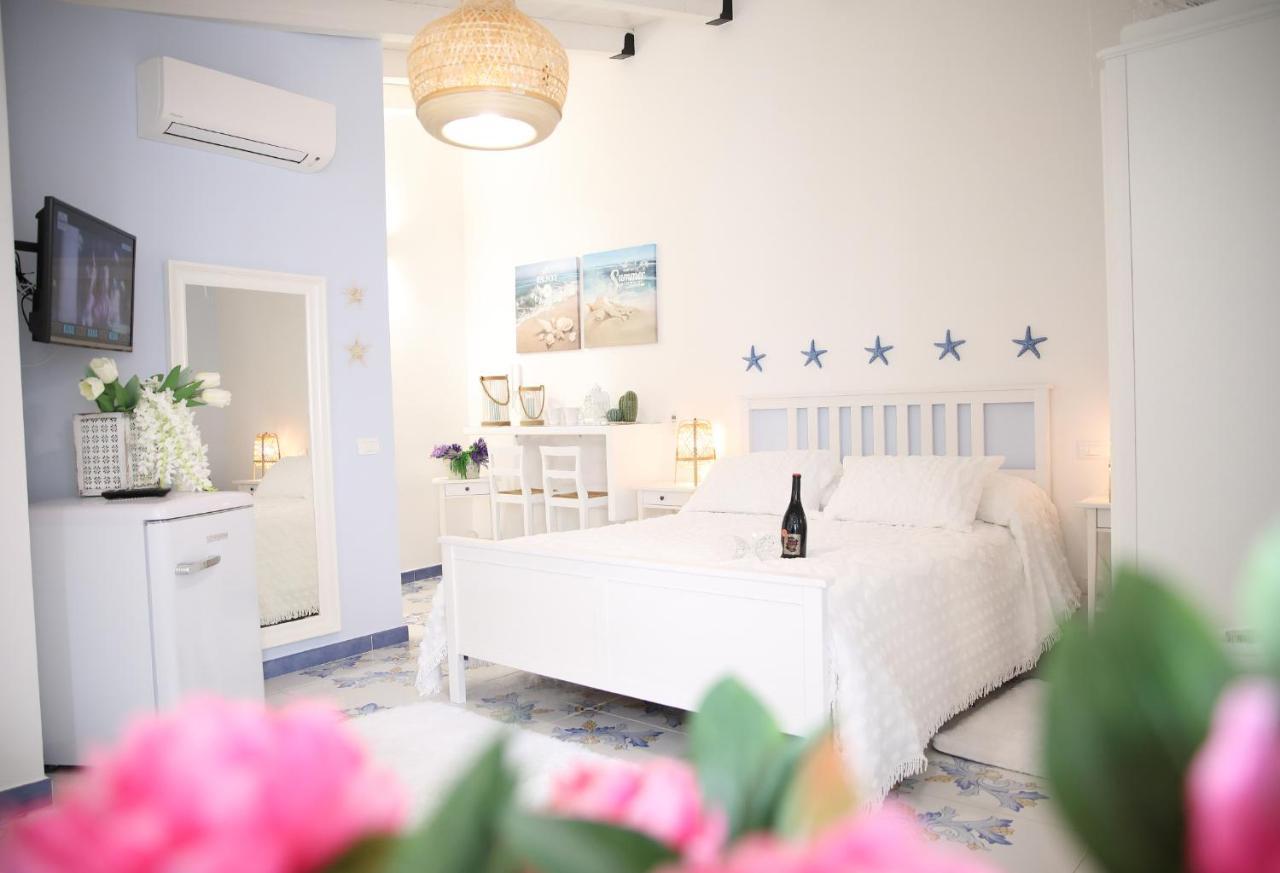 Blu Mare Suite Privata & Apartment テッラジーニ エクステリア 写真