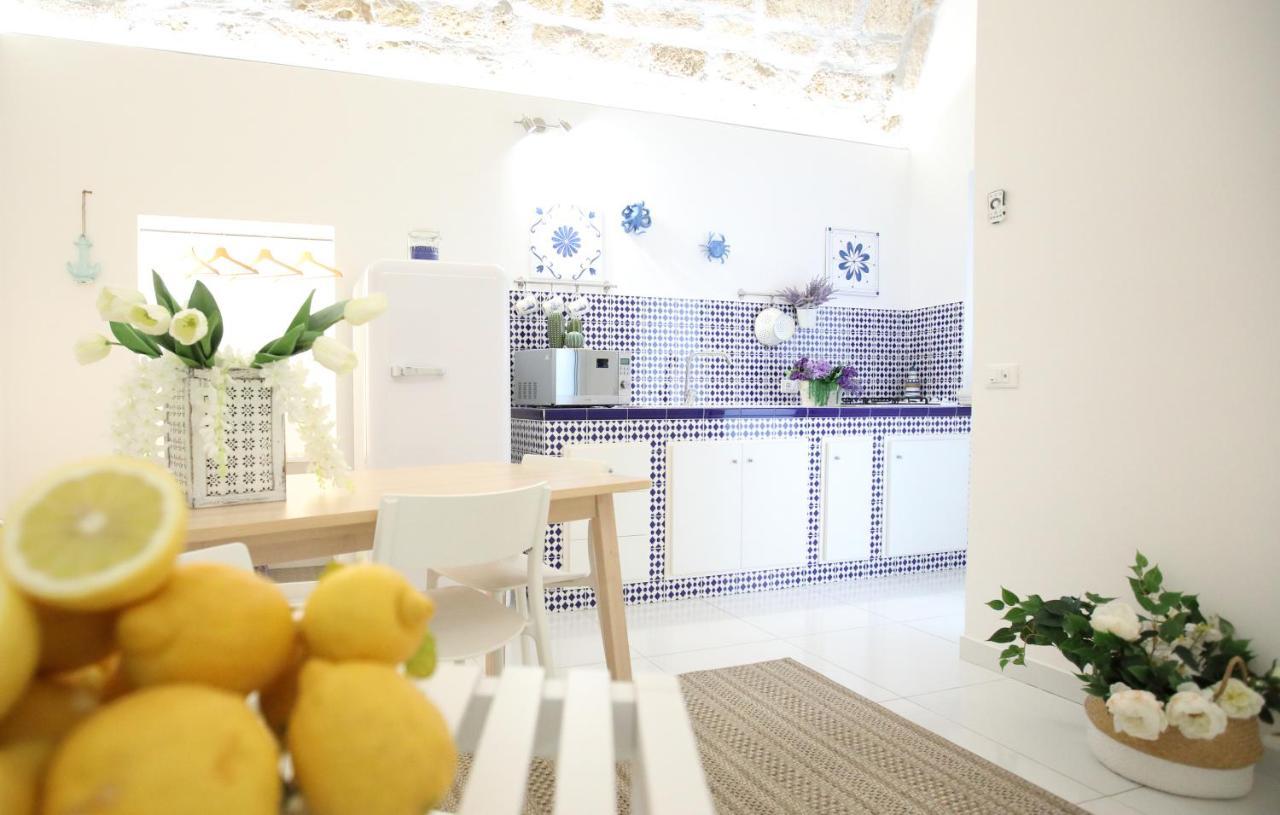 Blu Mare Suite Privata & Apartment テッラジーニ エクステリア 写真